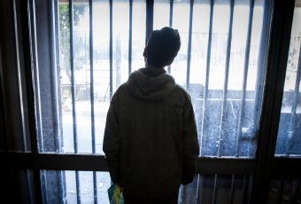 La infancia que murió en el encierro: El presente del joven condenado por el incendio de estación Pedrero