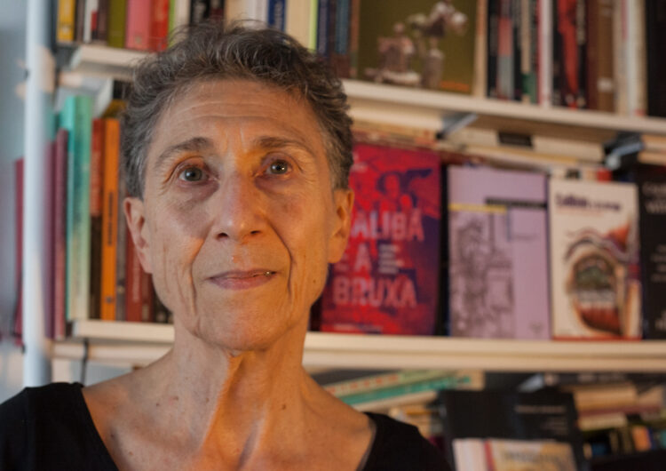 Silvia Federici: “Así como esta sociedad capitalista se apropia a mano llena de la riqueza natural, así también se apropia del trabajo de las mujeres”